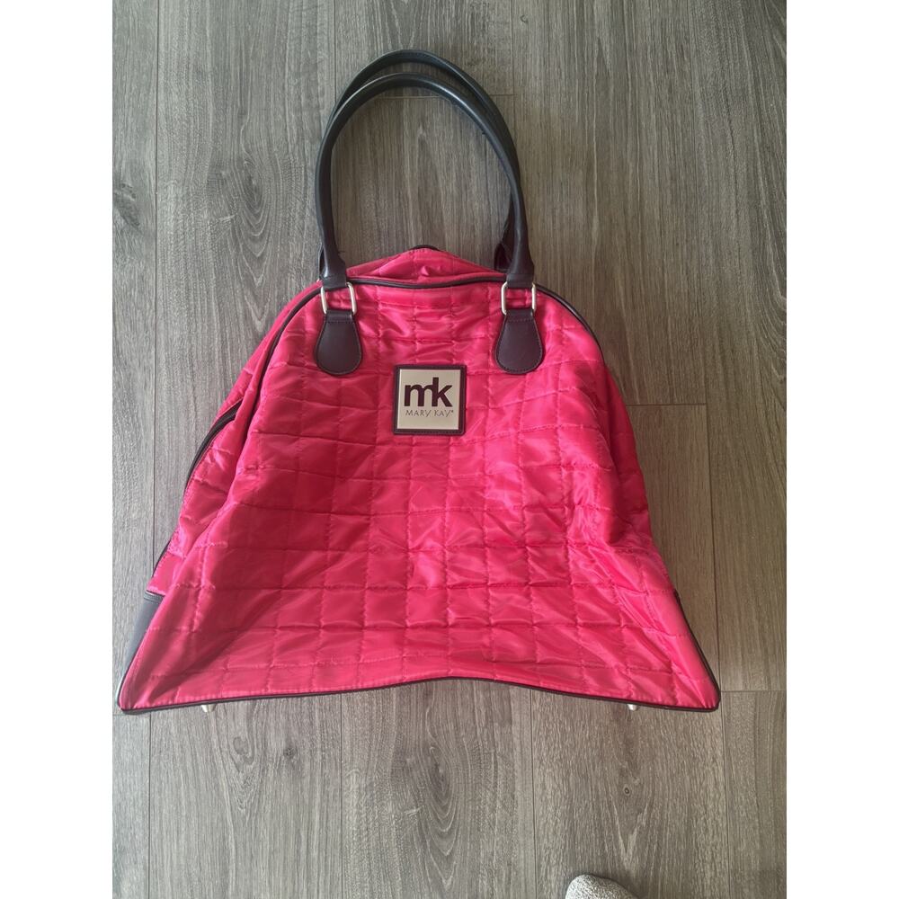 Mary Kay Exclusive Pink Quilted Nylon Bag Luggage Consultant Large Tote Bag 2013